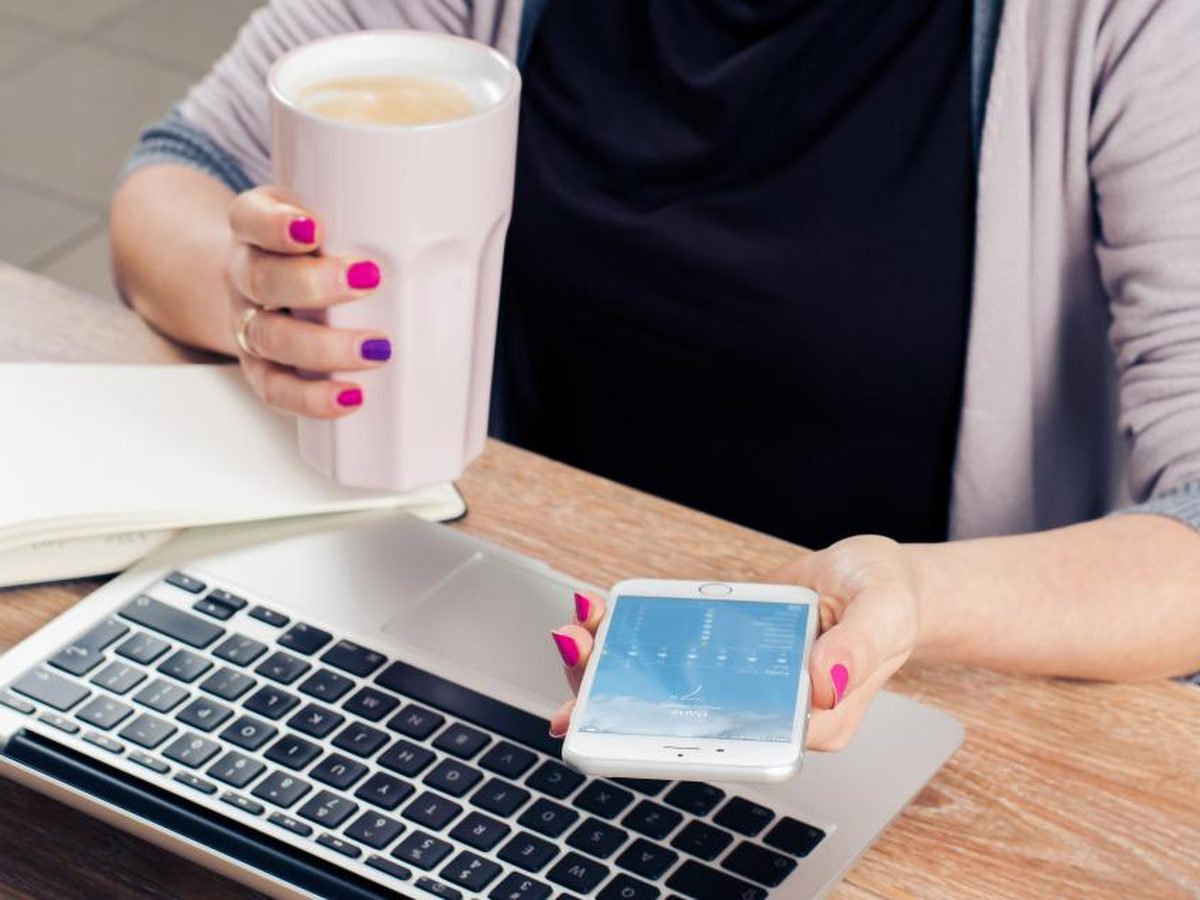 A booking app and an email app linked so a follow-up goes out after each visit